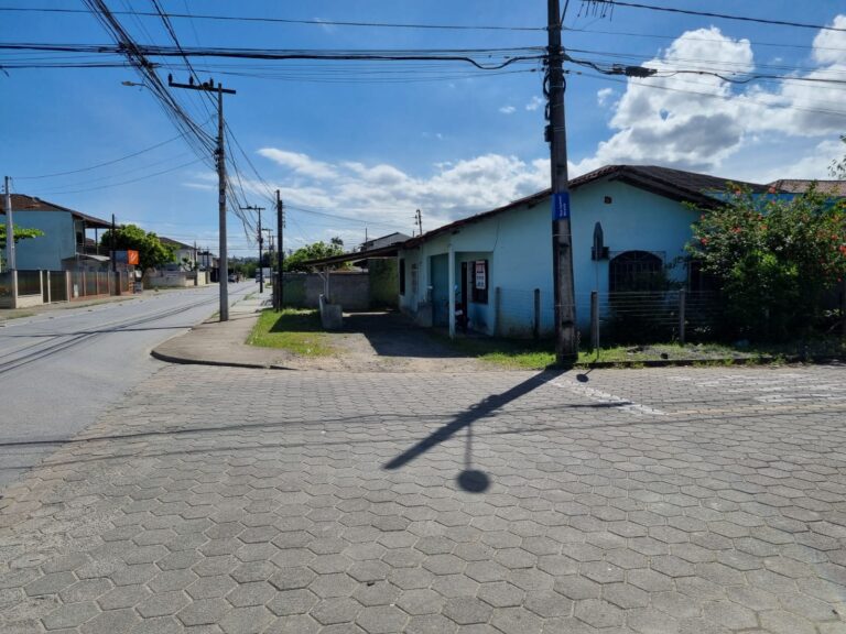Terreno á venda Comasa